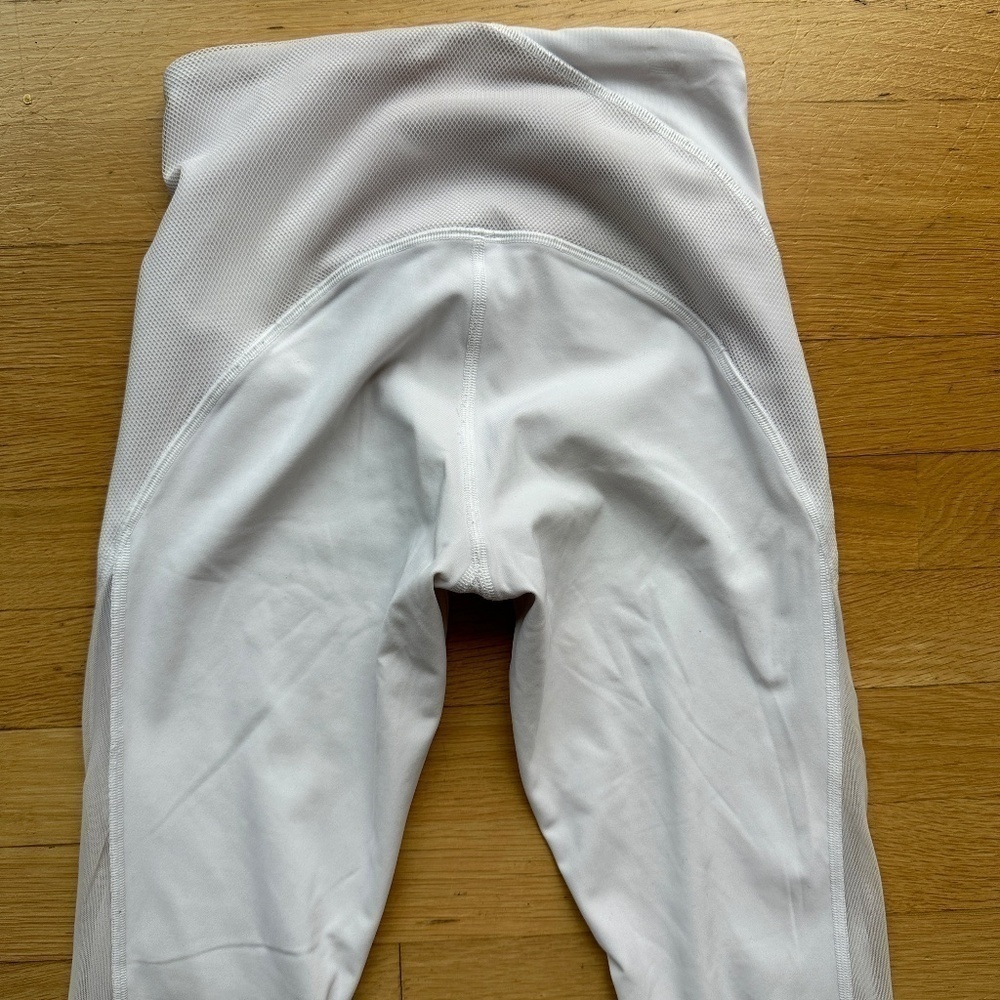 Lululemon Clear The Court 28 White With Hint of Pink Leggings Women's Size 4 - Picture 5 of 14